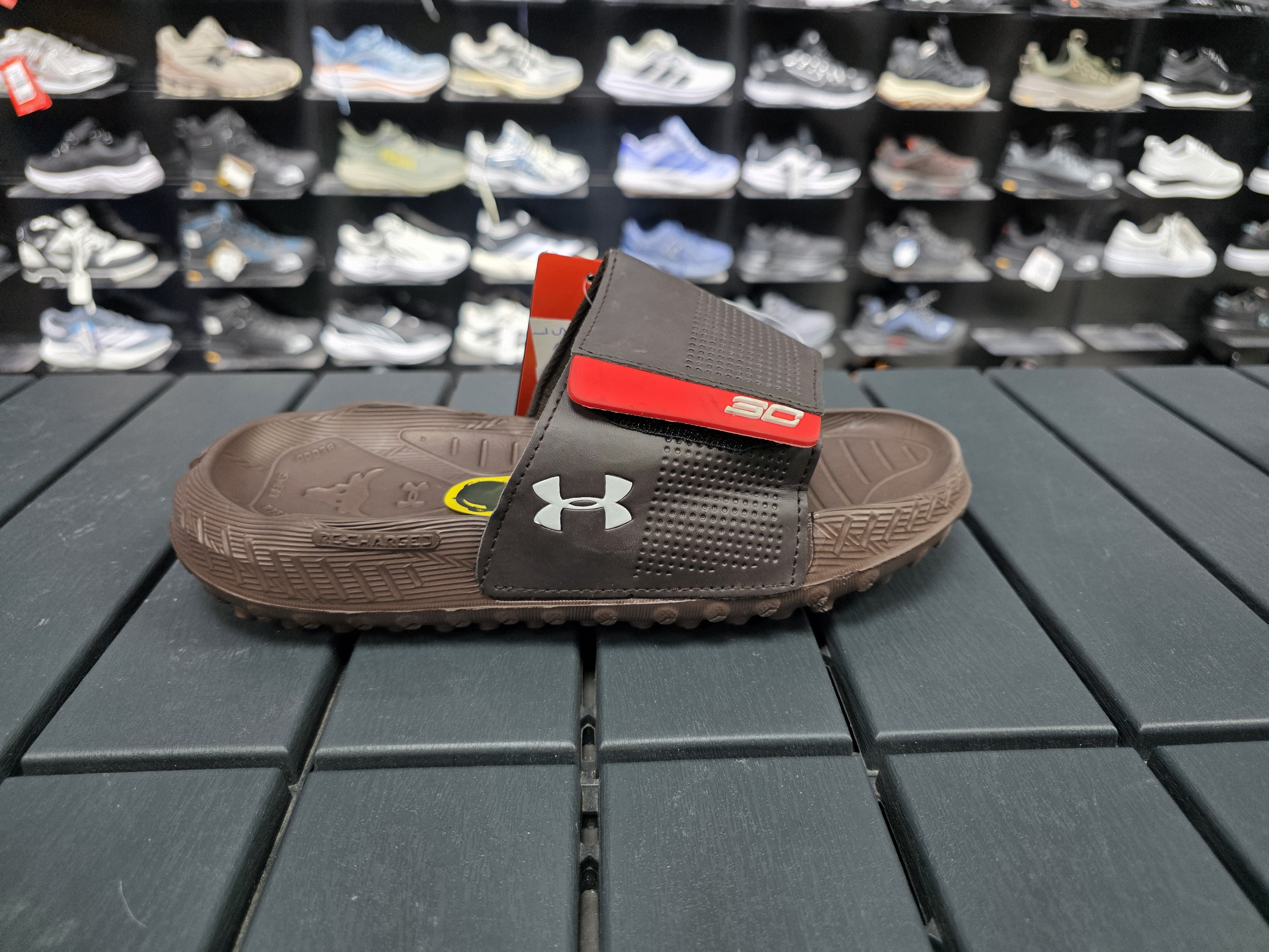 Under armour terlik tammkalip