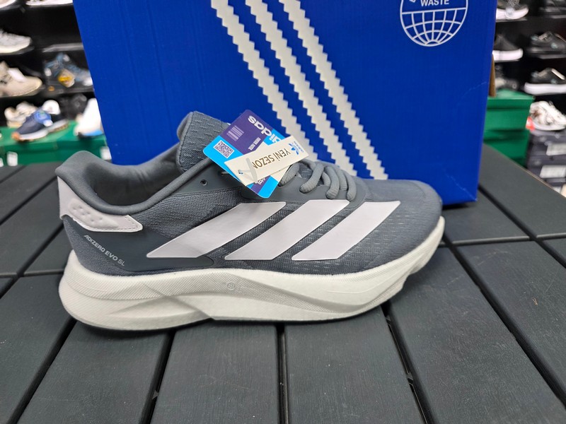 Adidas adizero spor ayakkabı dar kalip