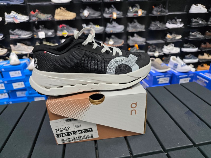 On spor ayakkabı tam kalip yazlik