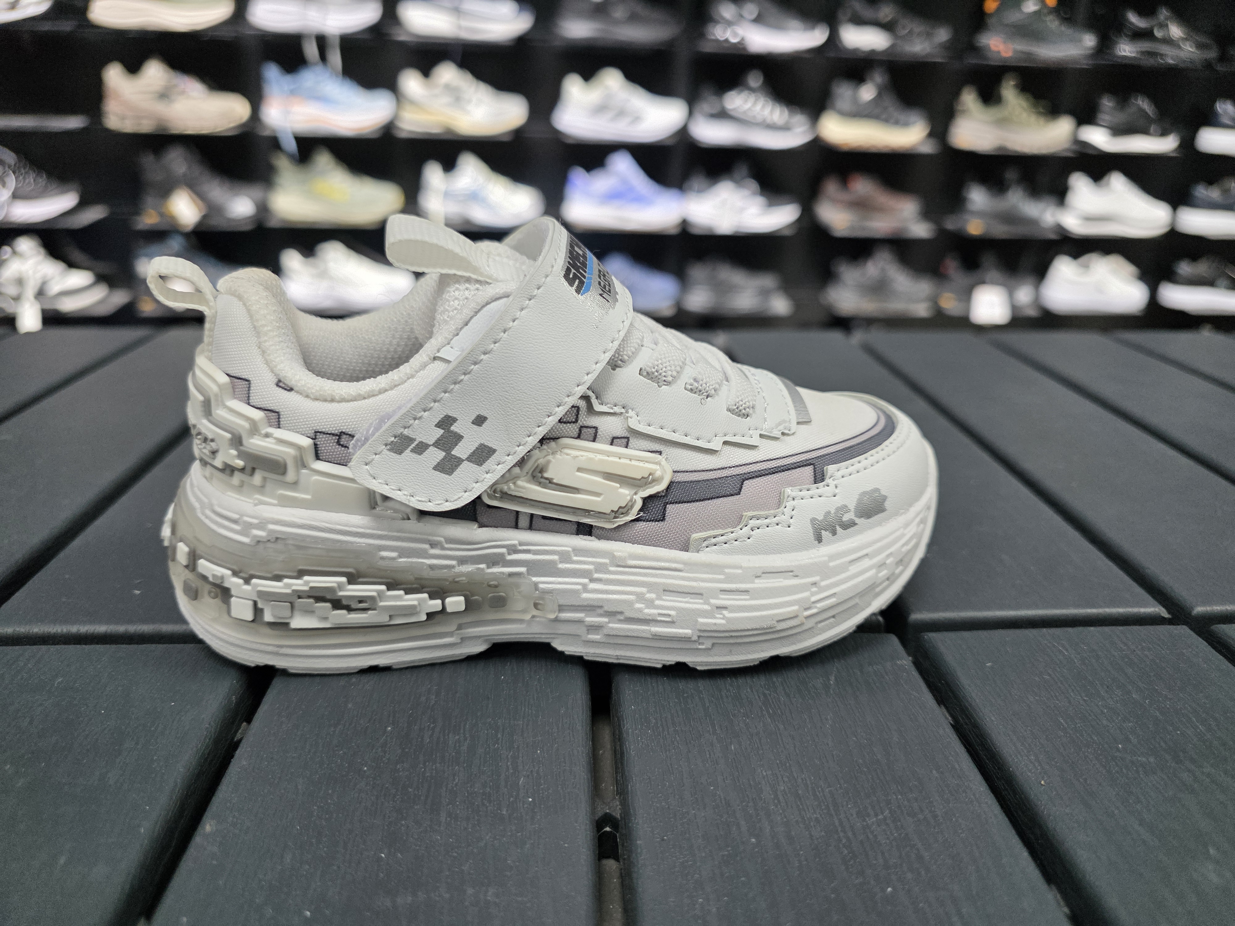 Skechers mınecraft cocuk spor ayakkabı beyaz tam kalip