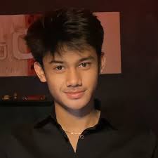 Amar Bhat - Color Prediction Analyst