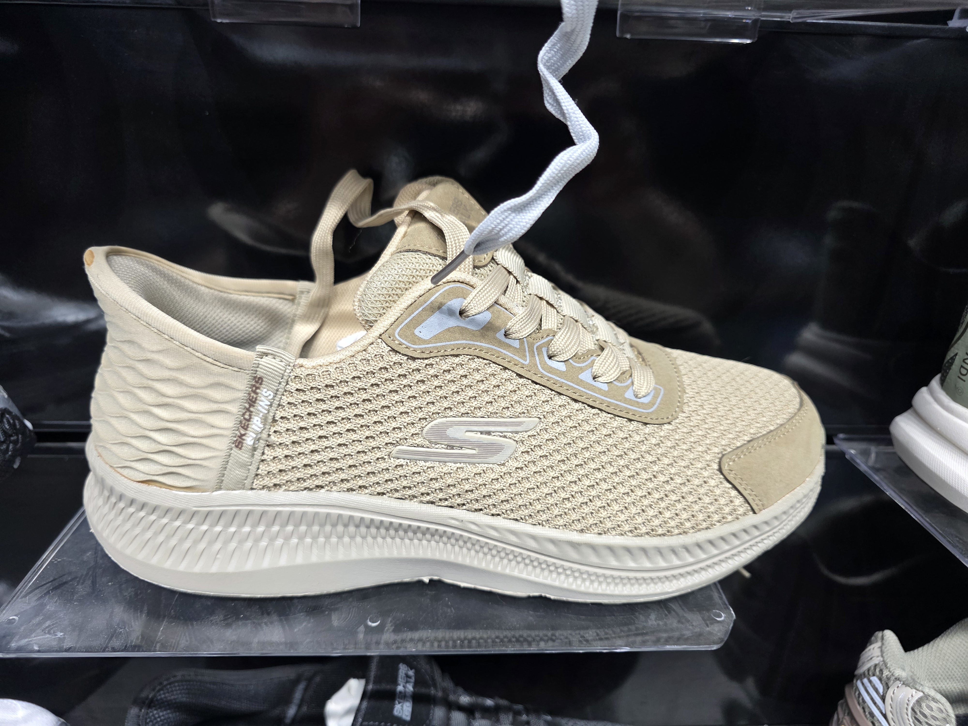 Skechers slip in dar kalip yazlik spor ayakkabi