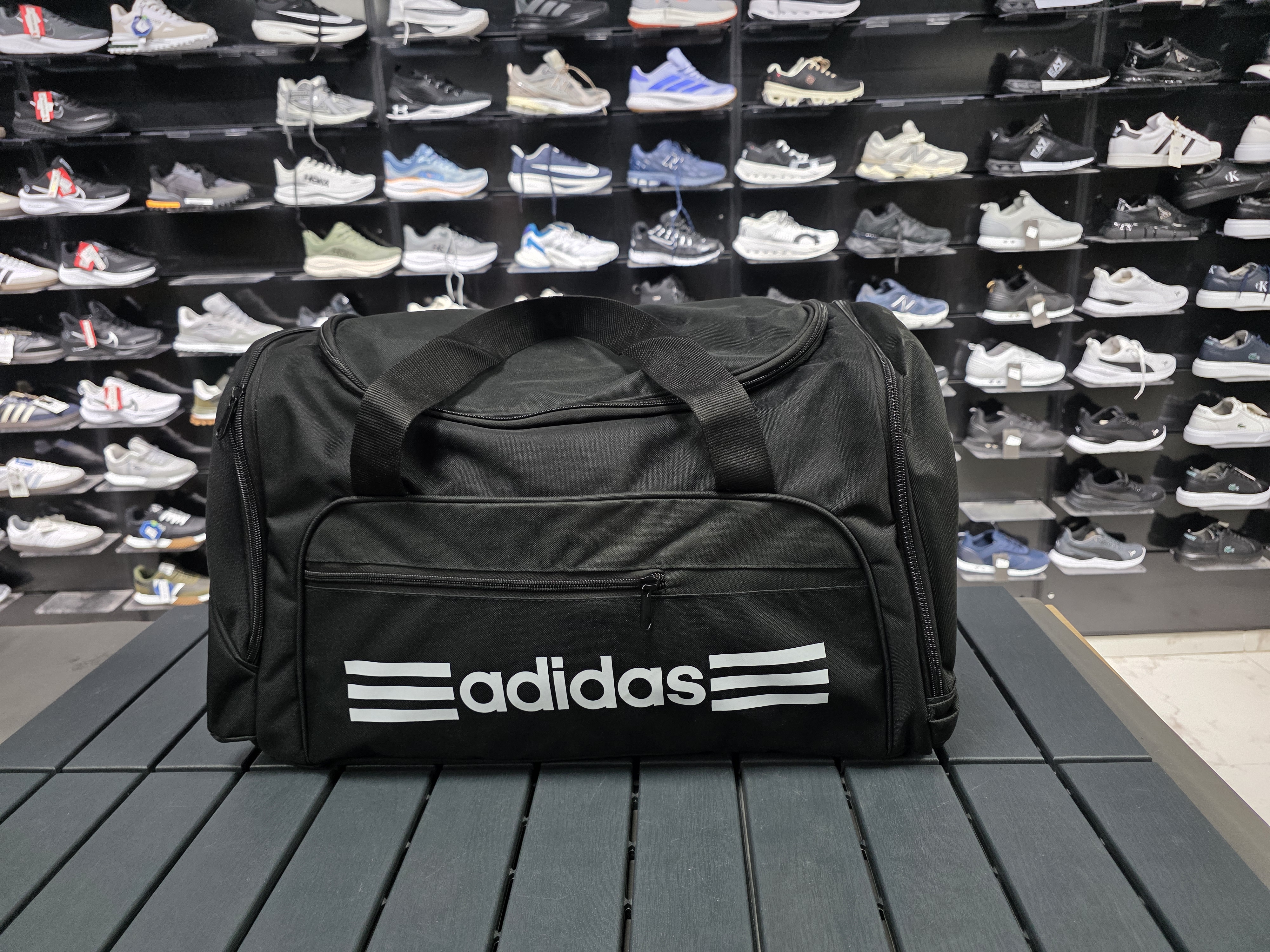 Adidas spor Seyehat canta 60 cm uzunluk 40 litre