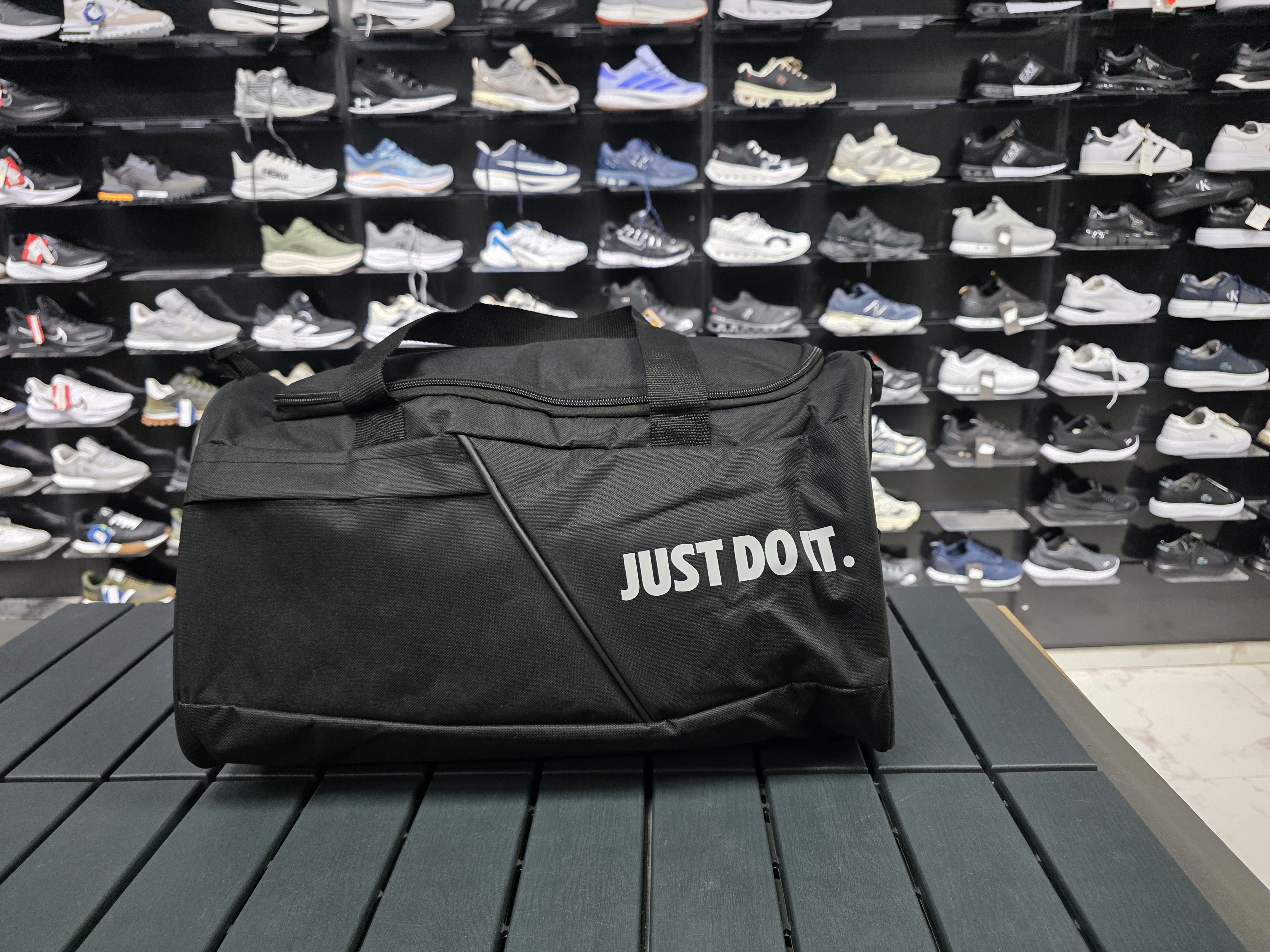Nike Just do it spor canra 40 cm uzunluk 25 litre